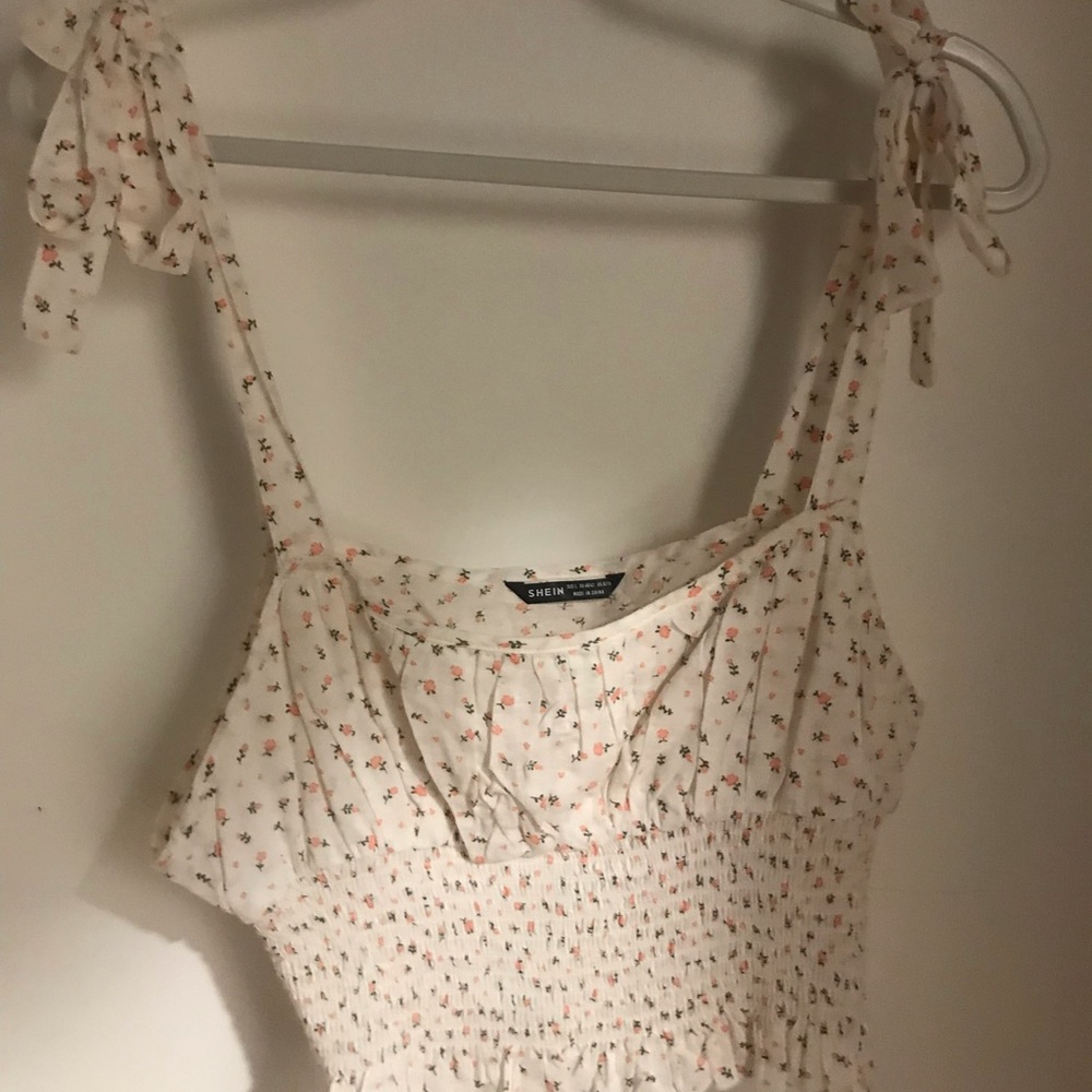 Tie crop top